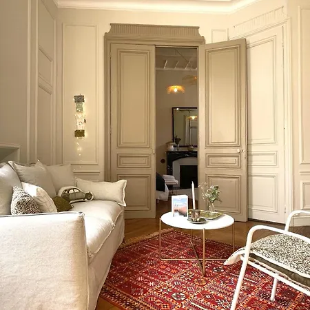 Le Crosne - Parking - Standing - Calme Apartment