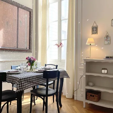 Le Crosne - Parking - Standing - Calme Apartment